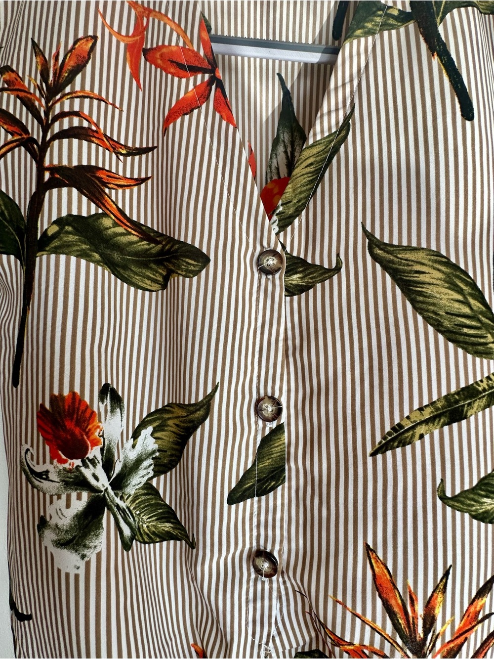 Sienna Sky Beige Stripe Tie-Front Blouse with Green & Orange Floral - size S - Picture 2 of 7